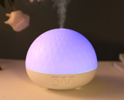 Humidifying diffuser