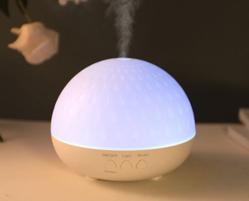 Humidifying diffuser
